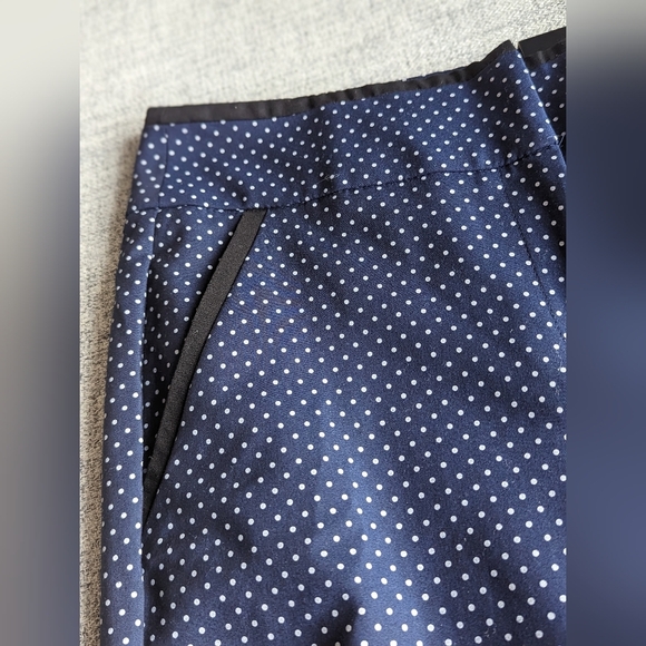 Roz and Ali Navy Blue With polka Dots Ankle Pants Size 8 - Picture 9 of 9